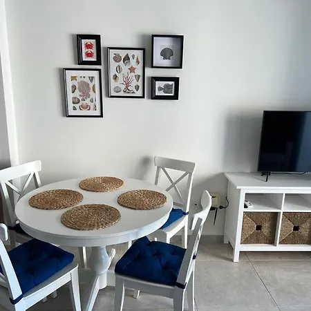 Designer 1 Bedroom Sea View Long Beach